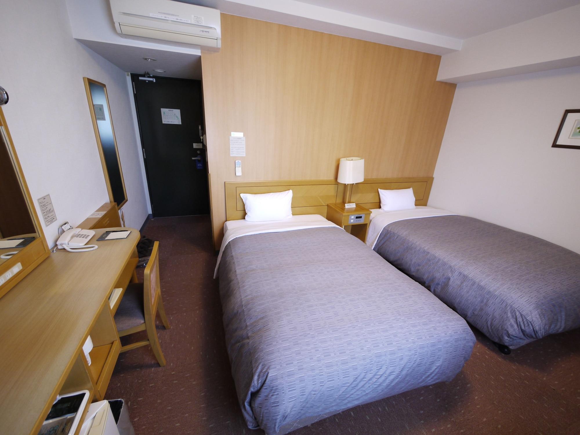 Hotel Route-Inn Oita Ekimae Экстерьер фото
