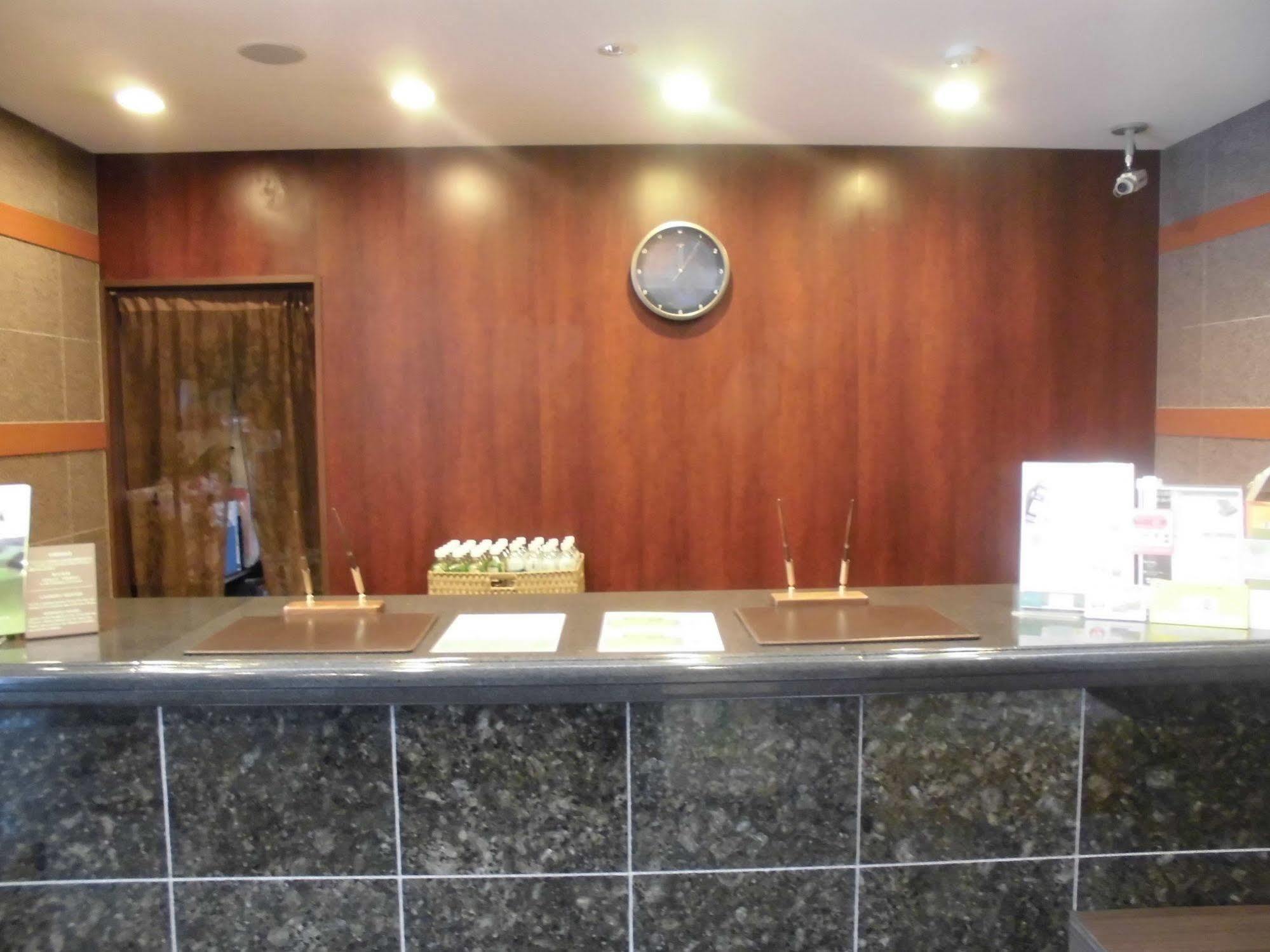 Hotel Route-Inn Oita Ekimae Экстерьер фото